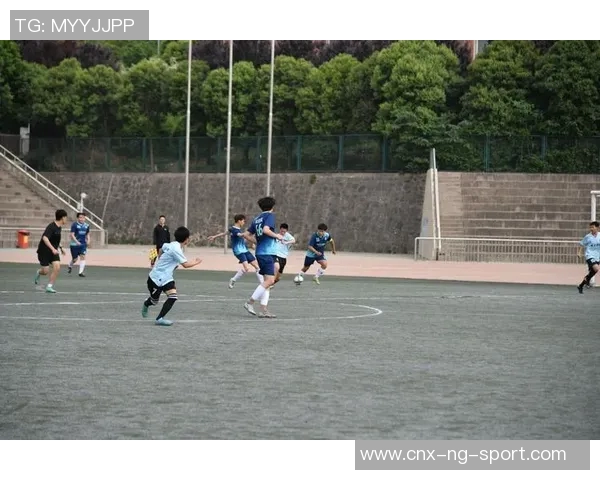 八人制足球的魅力与发展探讨：提升团队协作与竞技水平的新机遇